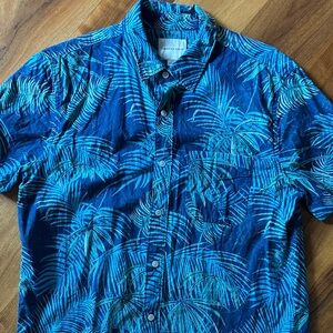 American Eagle Outfitters Men's Blue Palm Print Shirt
